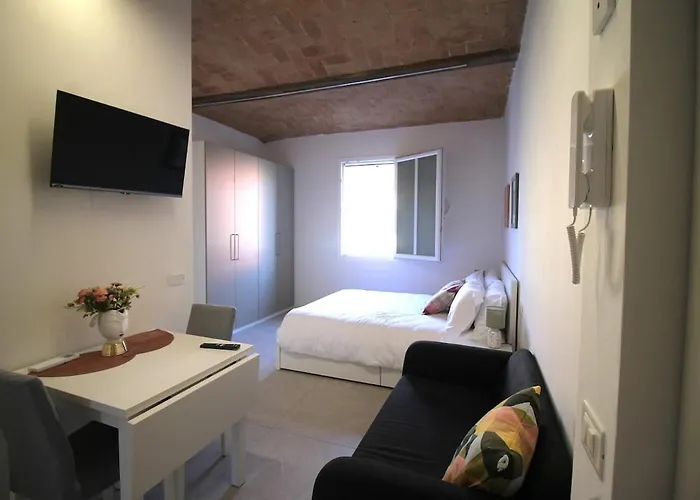 Coral Modern Design & Free Parking Apartment Modena